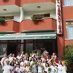 Family Hotel *
